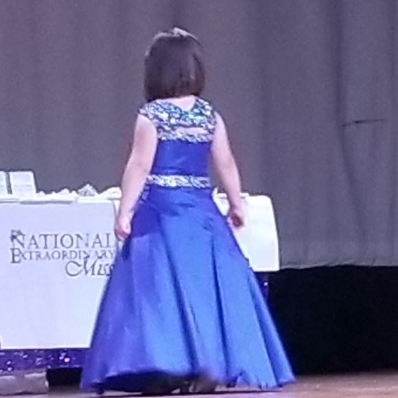 Size 8/10 Ritzee gown - Picture 3 of 4